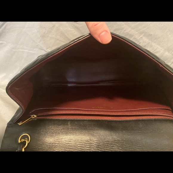 Chanel Maxi Single Flap - Picture 9 of 14